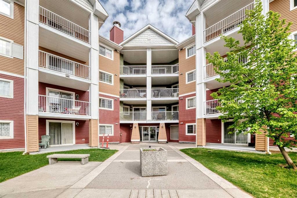 2-bed Apartment for sale at 1220, 10 Prestwick Bay SE, Calgary