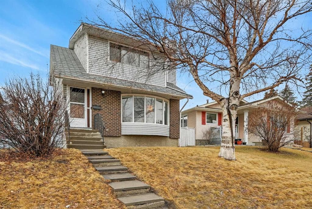 3-bed Detached for sale at 103 Macewan Drive NW, Calgary