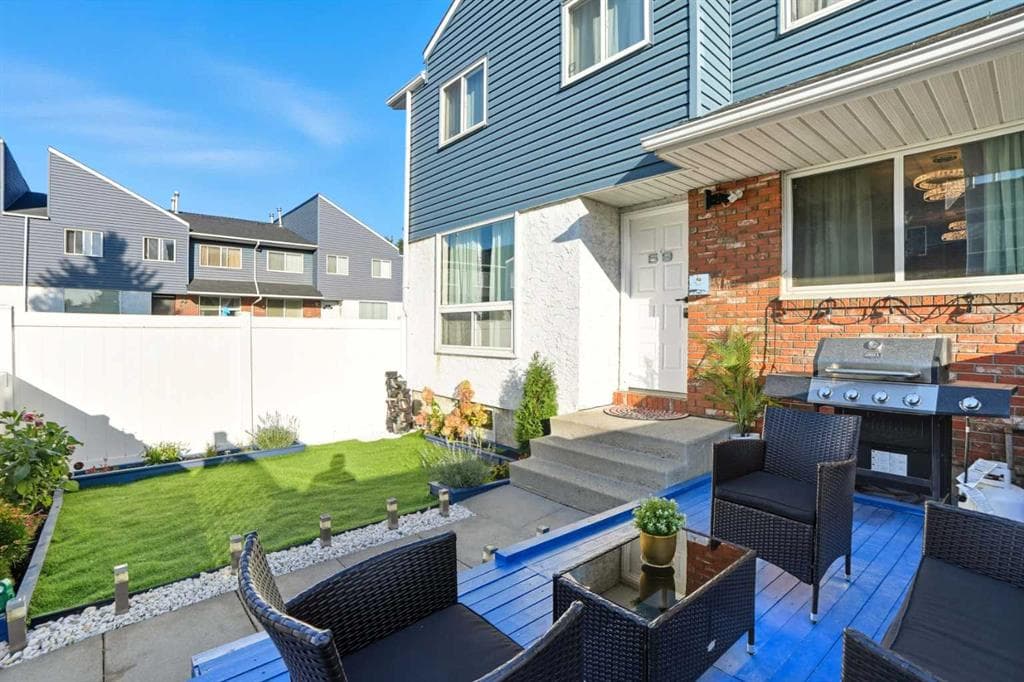3-bed Townhouse for sale at 59, 4769 Hubalta Road SE, Calgary