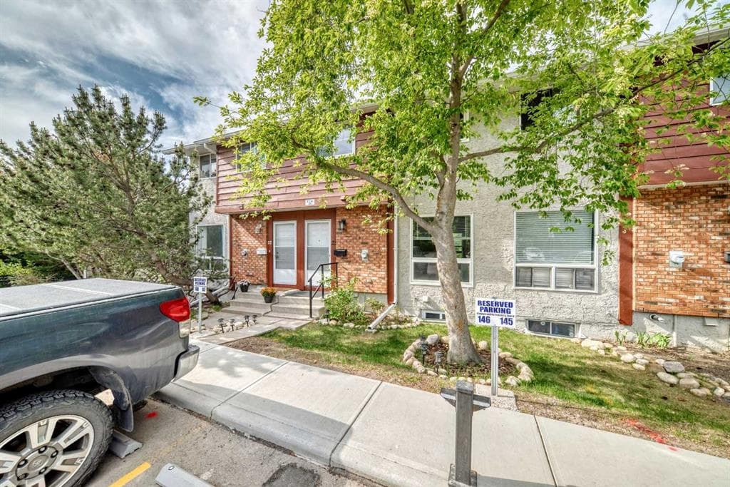 4-bed Townhouse for sale at 23, 6915 Ranchview Drive NW, Calgary