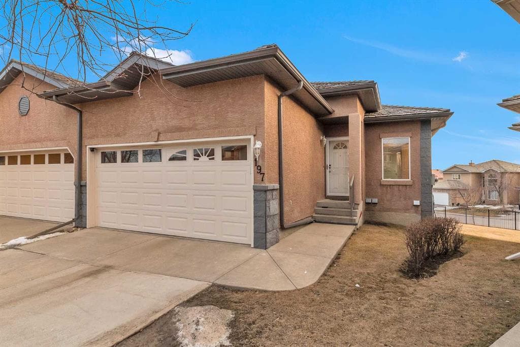 3-bed Semi-detached for sale at 197 Royal Crest View NW, Calgary