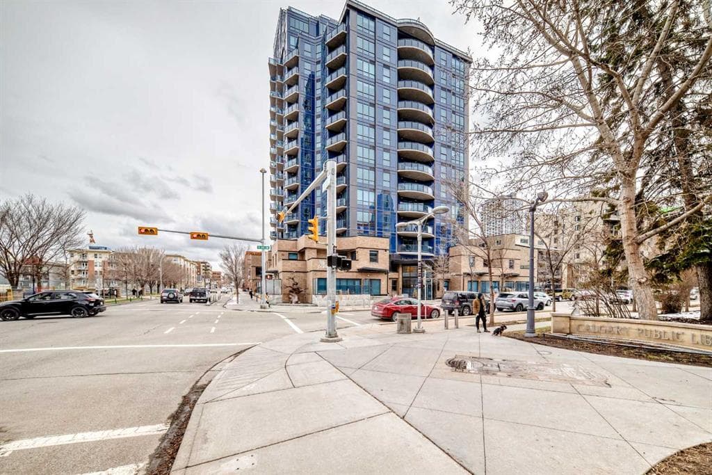 1003, 303 13 Avenue SW — photo 1