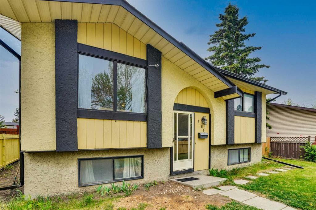 3-bed Detached for sale at 1187 Falconridge Drive NE, Calgary
