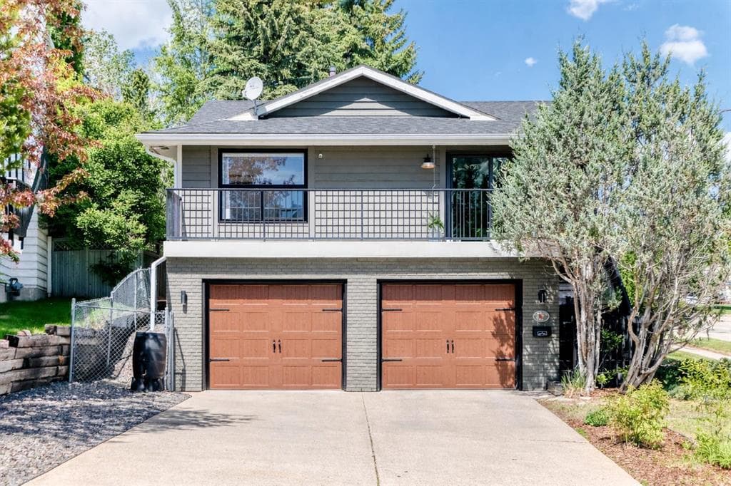 96 Coach Gate Way SW — photo 1