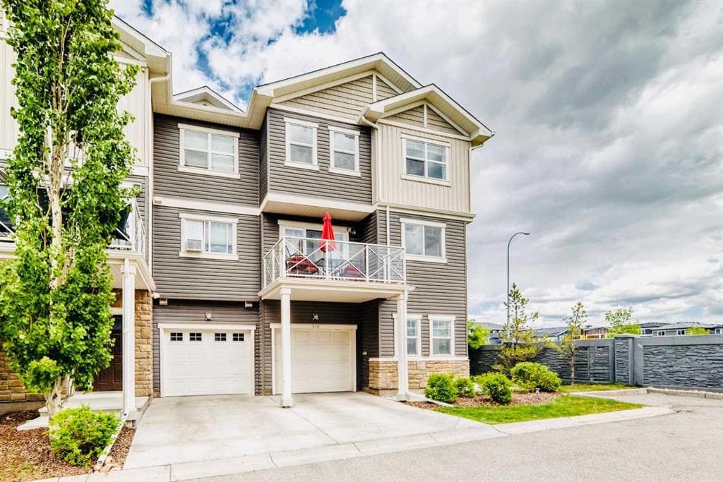 3-bed Townhouse for sale at 310 Skyview Ranch Grove NE, Calgary