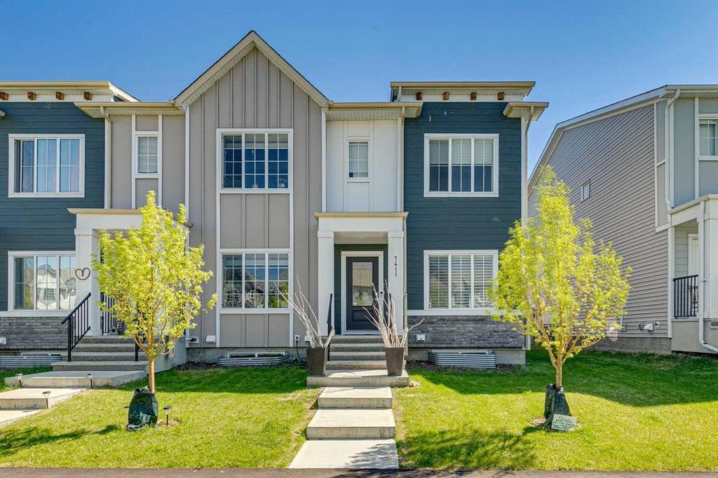 4-bed Townhouse for sale at 7411 202 Avenue SE, Calgary