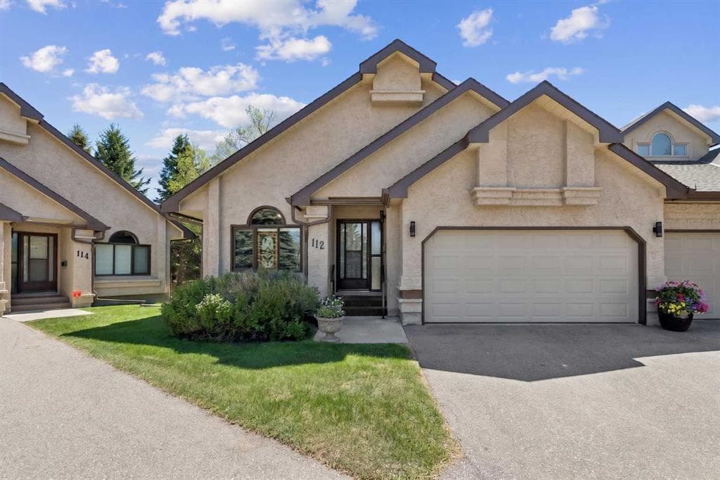 2-bed Semi-detached for sale at 112 Oakbriar Close SW, Calgary