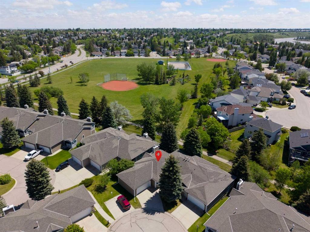 4-bed Semi-detached for sale at 42 Douglasbank Gardens SE, Calgary