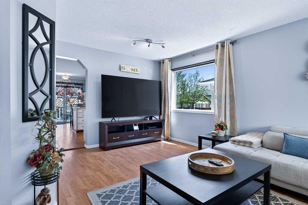 5-bed Detached for sale at 159 Fresno Place NE, Calgary