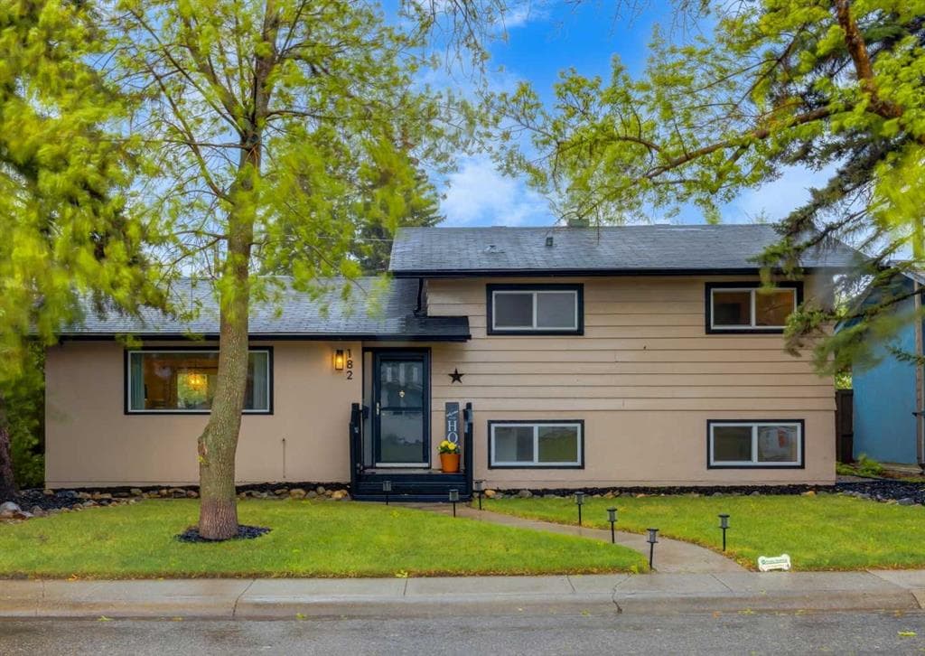 3-bed Detached for sale at 182 Fyffe Road SE, Calgary