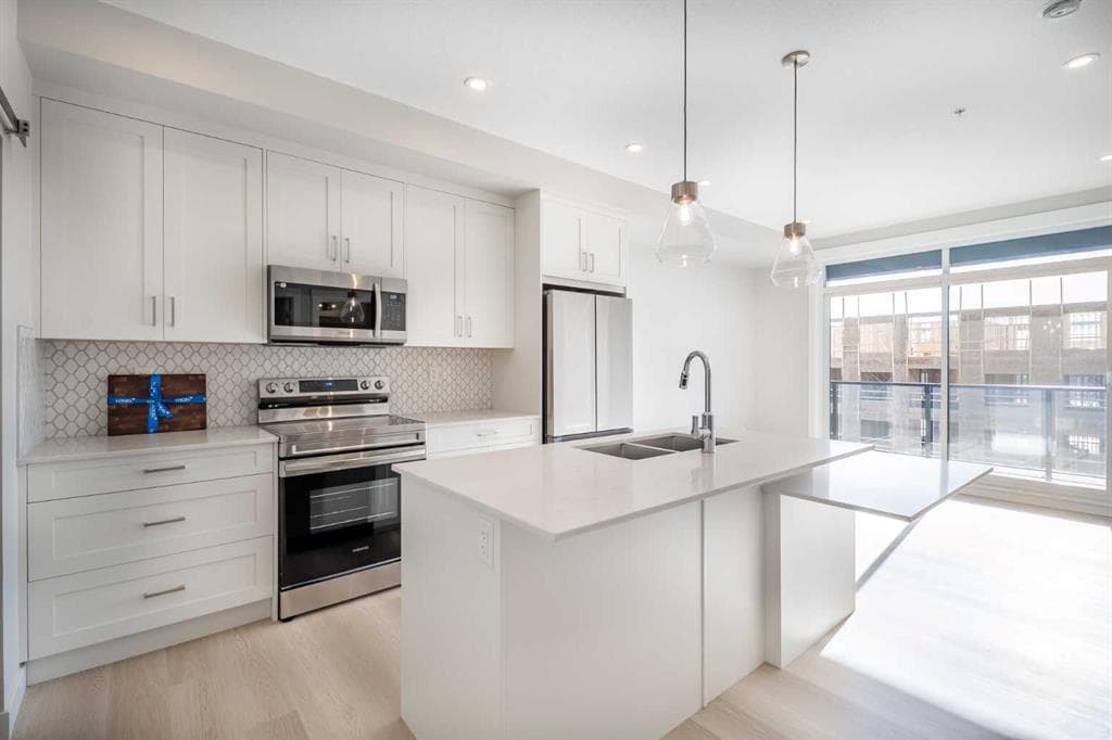 7202, 1802 Mahogany Boulevard SE — photo 1