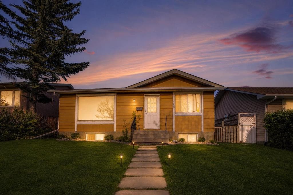 5-bed Detached for sale at 168 Castlebrook Drive NE, Calgary