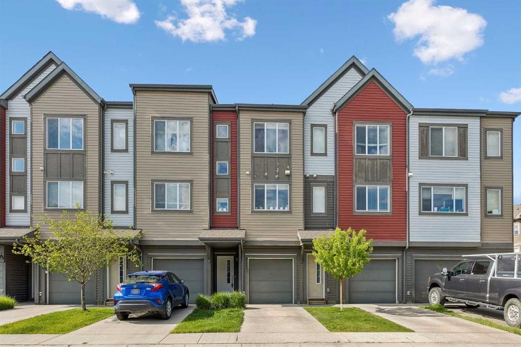 2-bed Townhouse for sale at 213 Copperpond Villas SE, Calgary