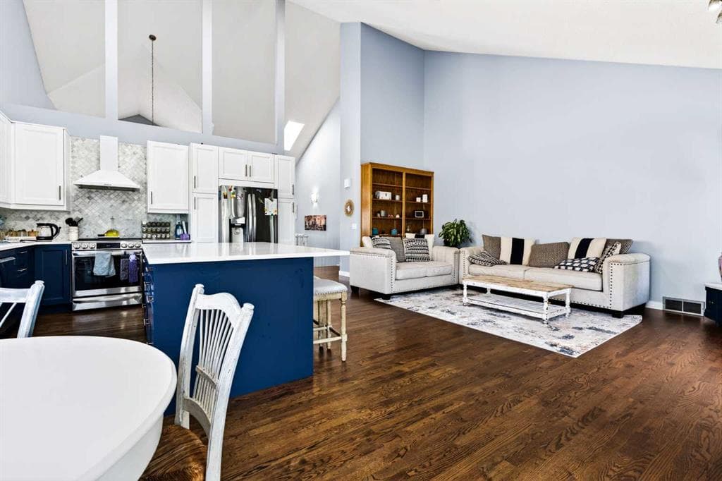 4-bed Detached for sale at 876 Shawnee Drive SW, Calgary