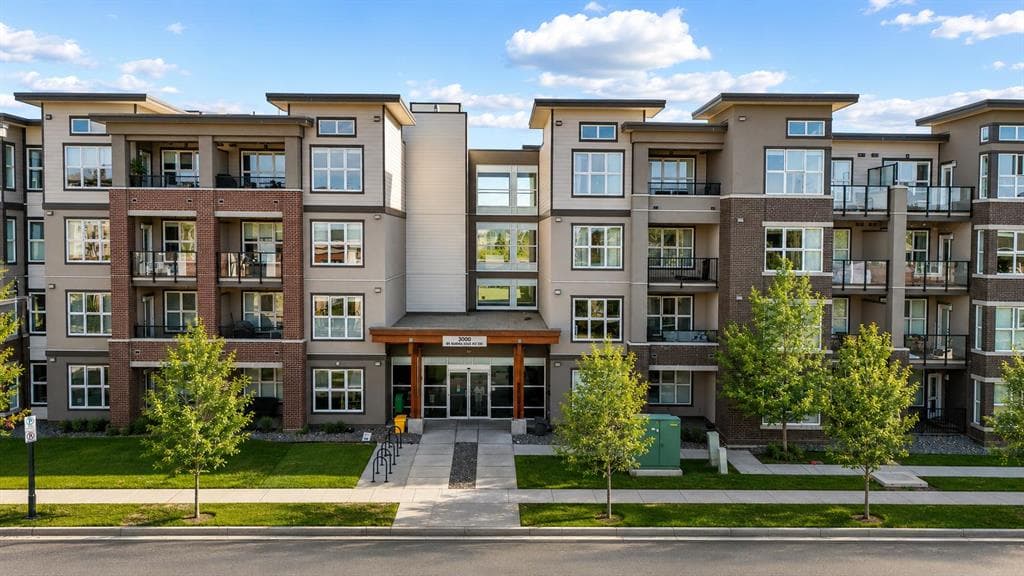2-bed Apartment for sale at 3404, 95 Burma Star Road SW, Calgary
