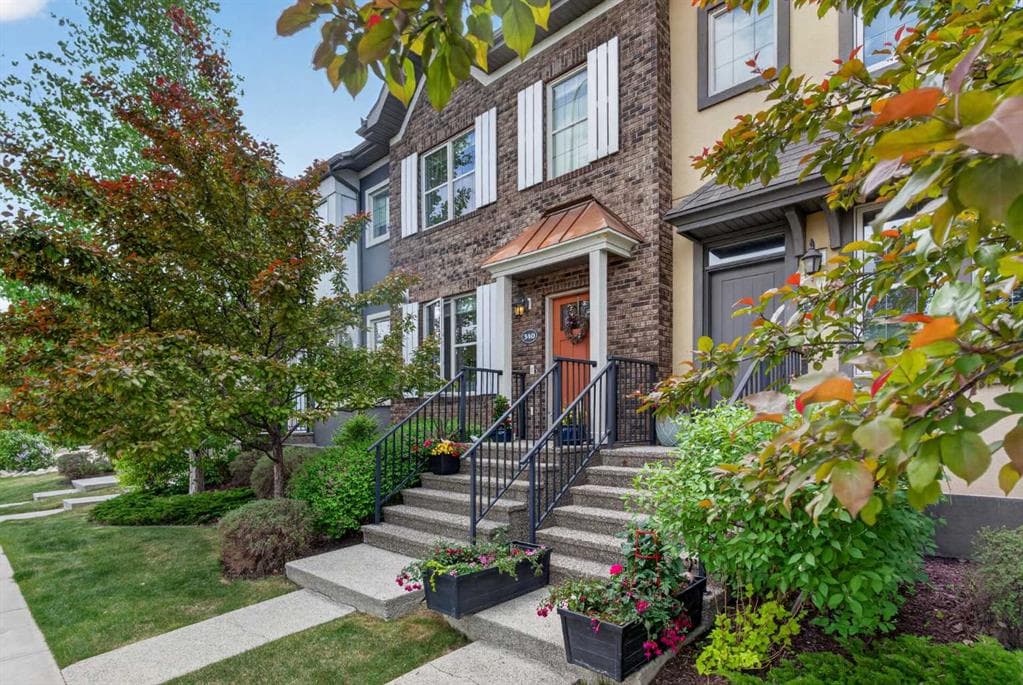 3-bed Townhouse for sale at 340 Quarry Park Boulevard SE, Calgary