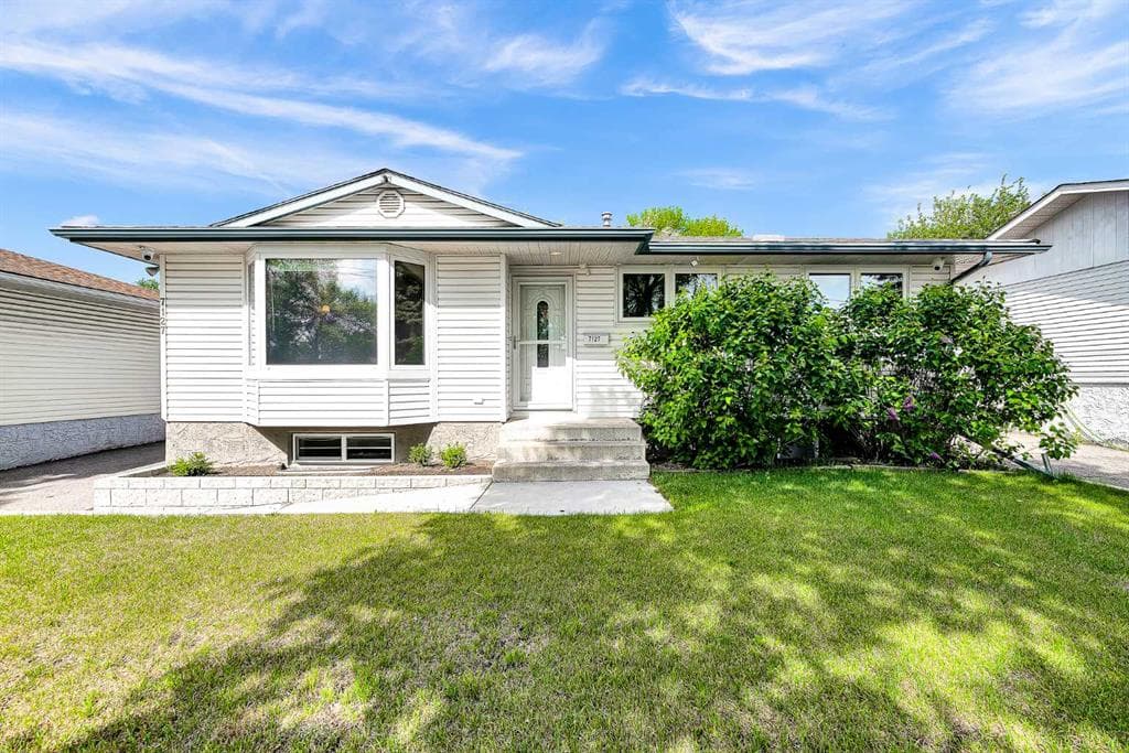 4-bed Detached for sale at 7127 18 Street SE, Calgary