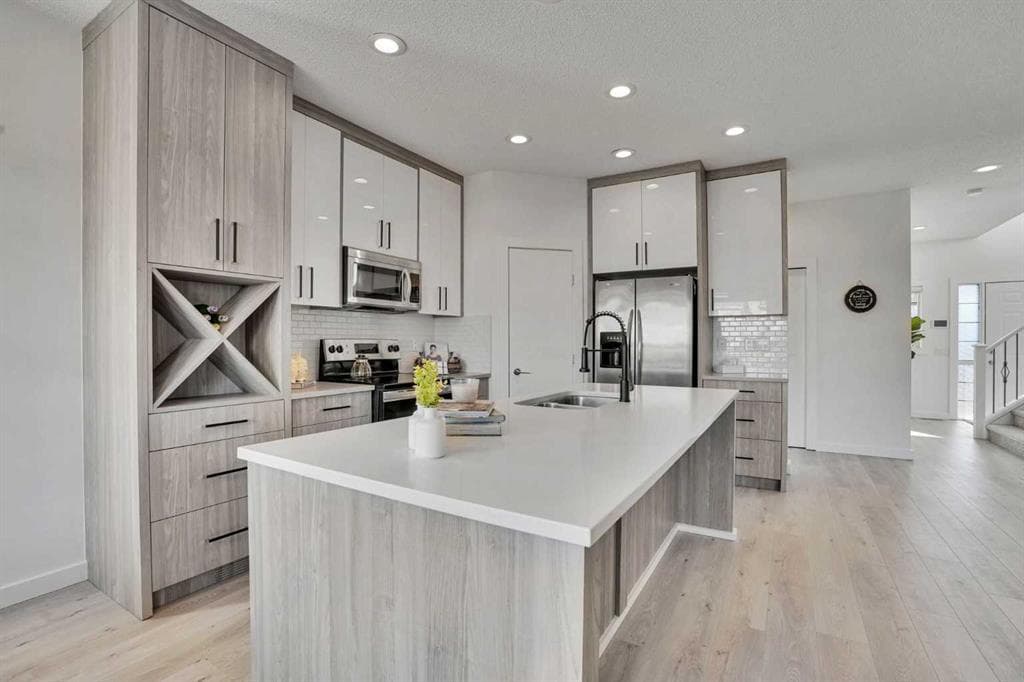 3-bed Detached for sale at 92 Prestwick Heath SE, Calgary