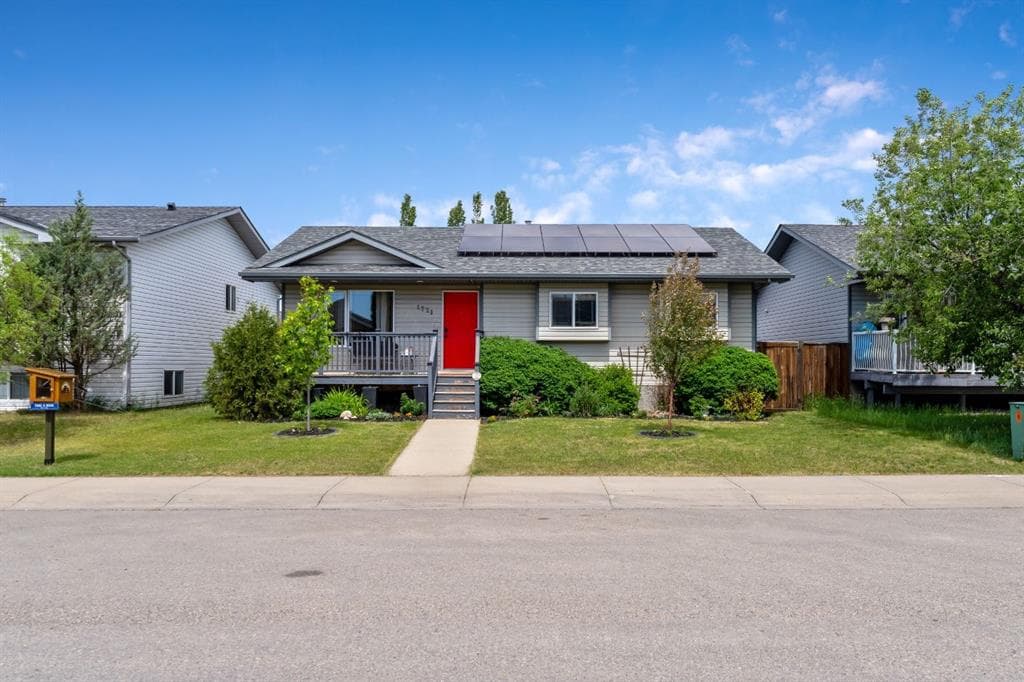 4-bed Detached for sale at 1721 Strathcona Place, Strathmore