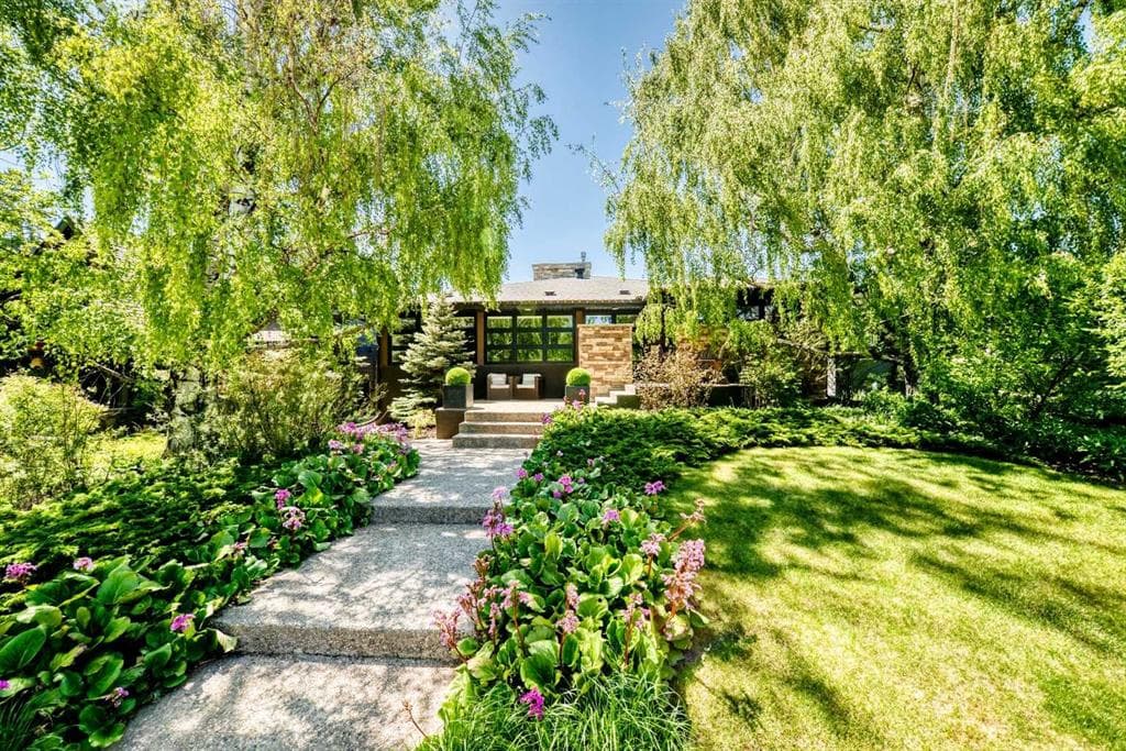 5-bed Detached for sale at 3631 12 Street SW, Calgary