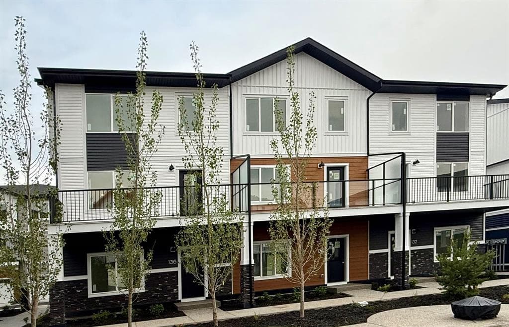 4-bed Townhouse for sale at 124, 1862 Cornerstone Boulevard NE, Calgary