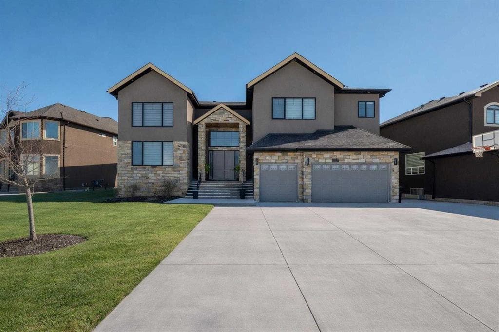 7-bed Detached for sale at 126 Cambridge Park Way, Rural Rocky View County