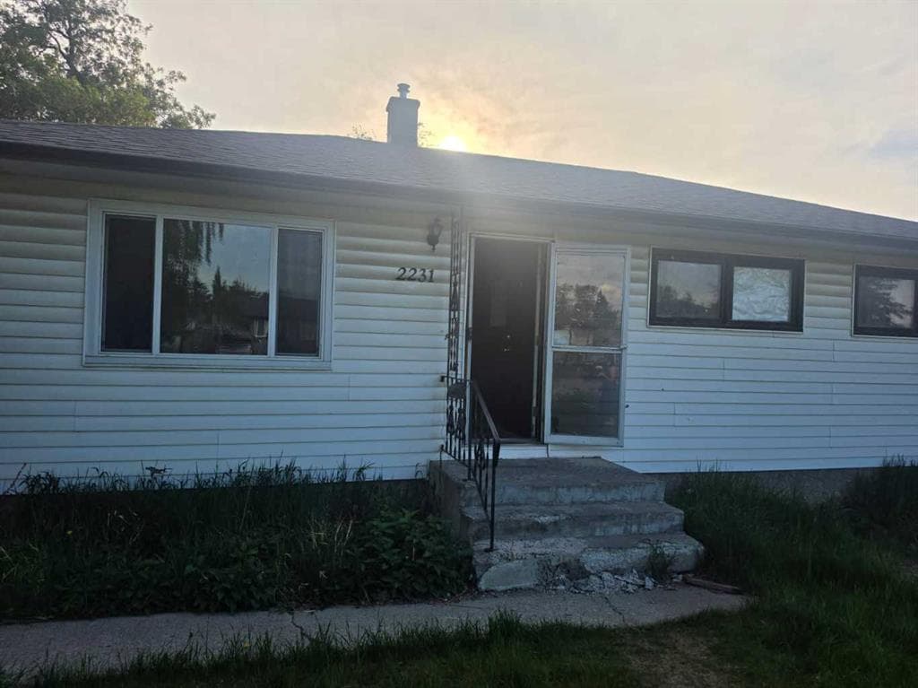 3-bed Detached for sale at 2231 40 Street SE, Calgary