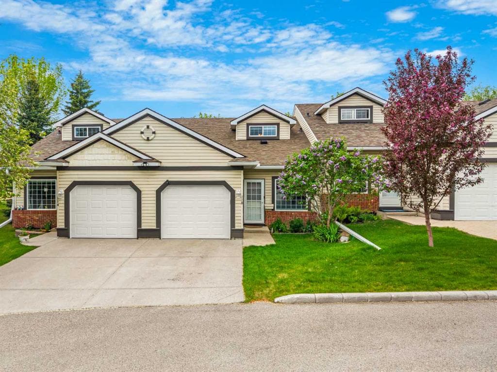 2-bed Townhouse for sale at 118 Somervale Point SW, Calgary