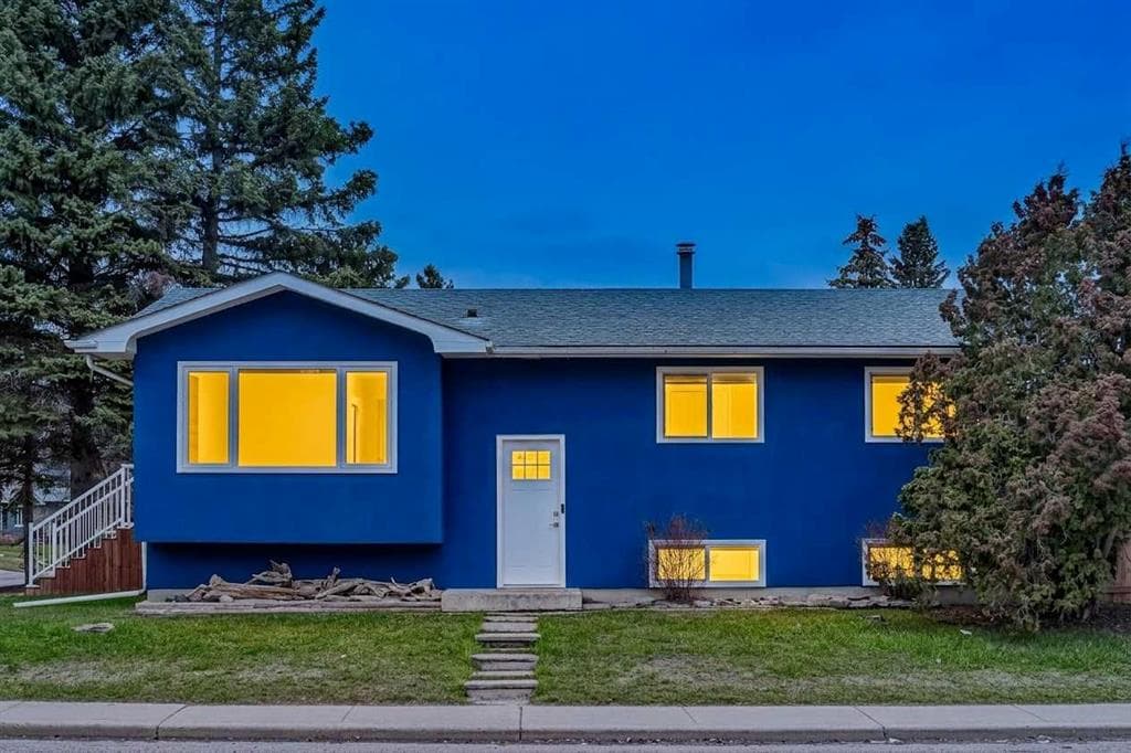 5-bed Detached for sale at 252 Allan Crescent SE, Calgary