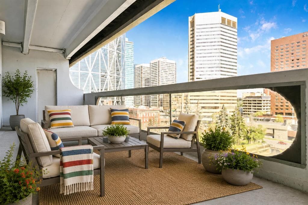 2-bed Apartment for sale at 906, 221 6 Avenue SE, Calgary