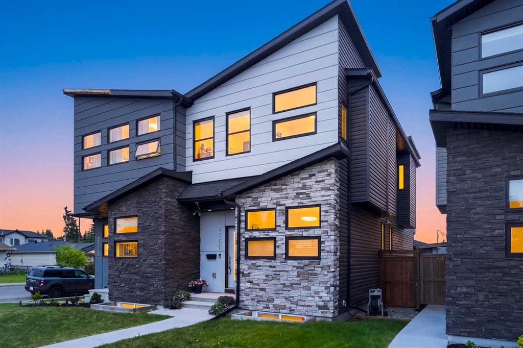 3-bed Semi-detached for sale at 4660 82 Street NW, Calgary