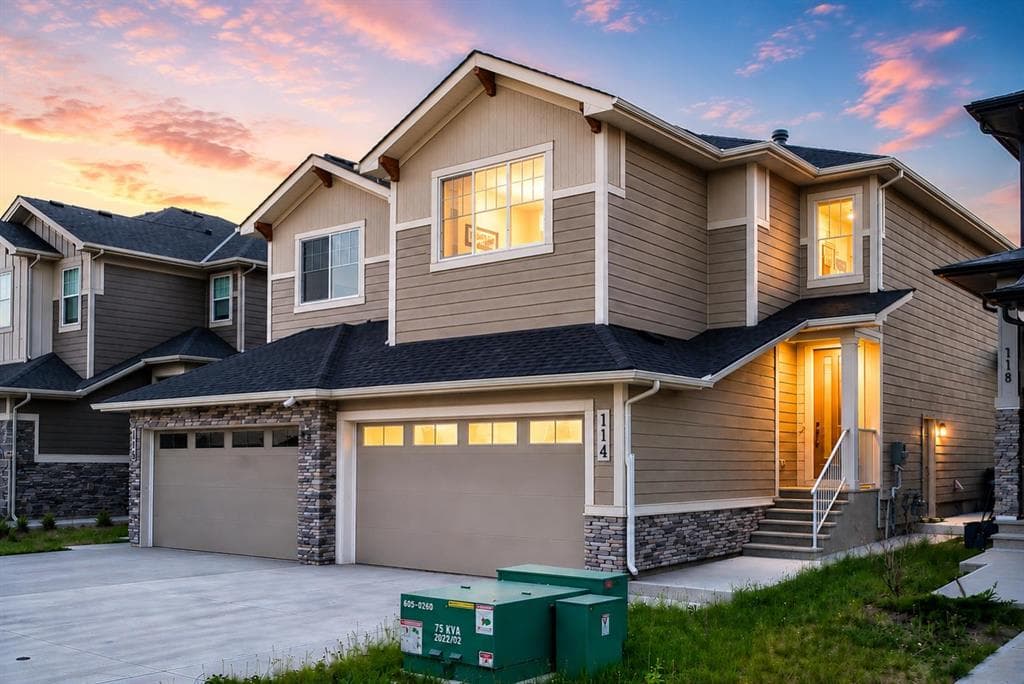 4-bed Semi-detached for sale at 114 southshore Court, Chestermere