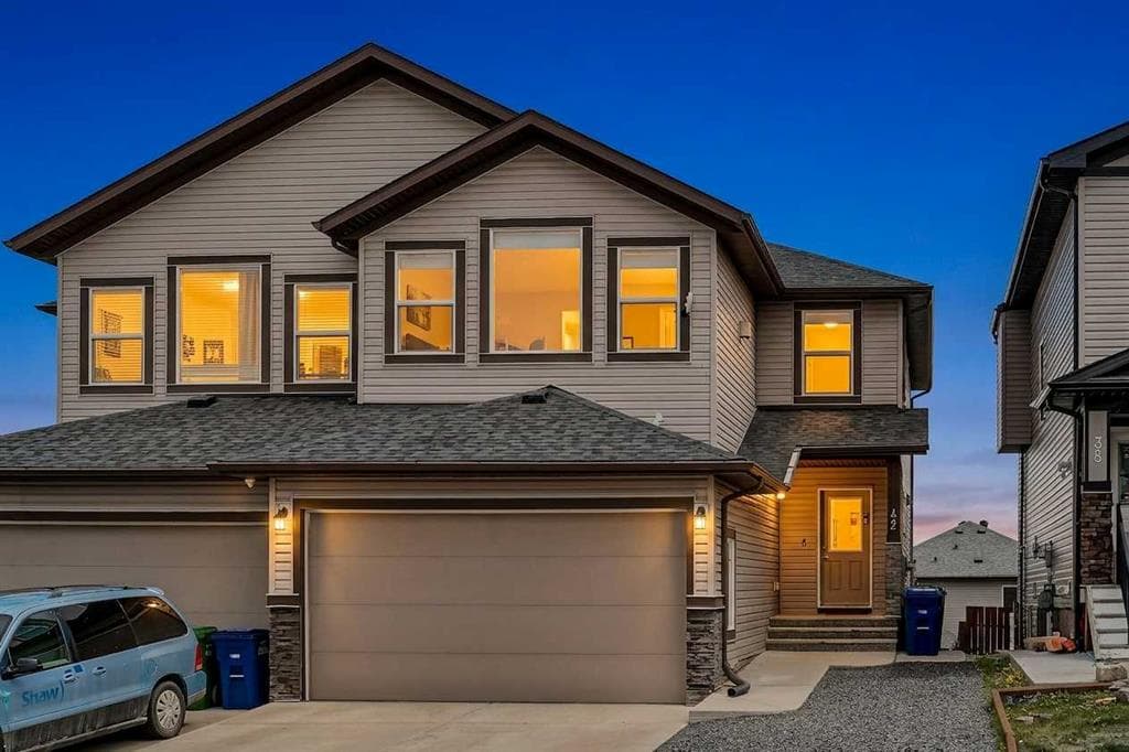 3-bed Semi-detached for sale at 42 Baysprings Way SW, Airdrie