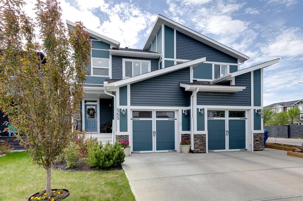 565 Midtown Street SW — photo 1