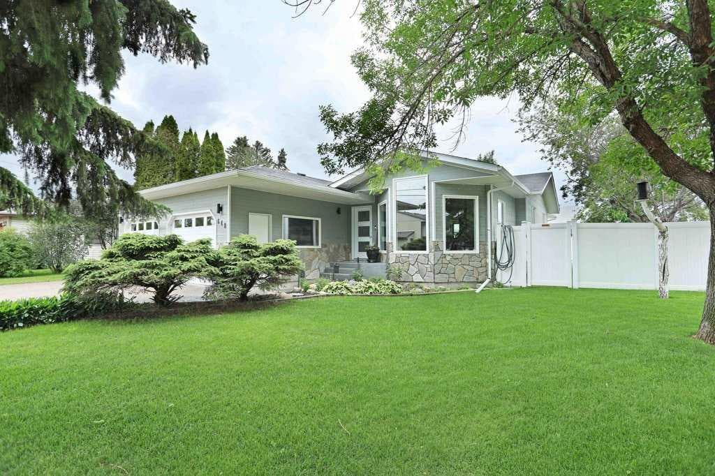 5-bed Detached for sale at 648 2nd Street E, Brooks