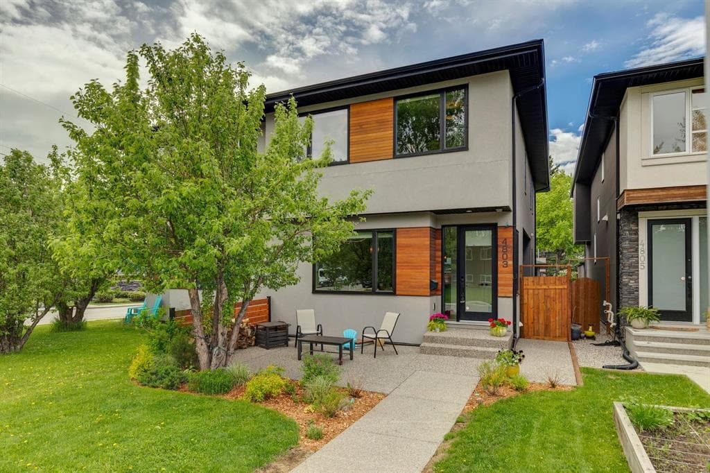 4-bed Semi-detached for sale at 4803 19 Avenue NW, Calgary