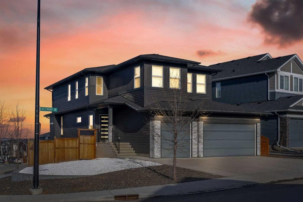4-bed Detached for sale at 325 Crestmont Drive SW, Calgary