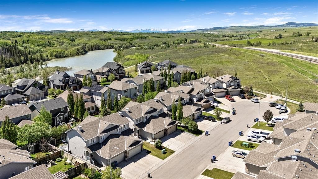 3-bed Semi-detached for sale at 106 West Pointe Court, Cochrane