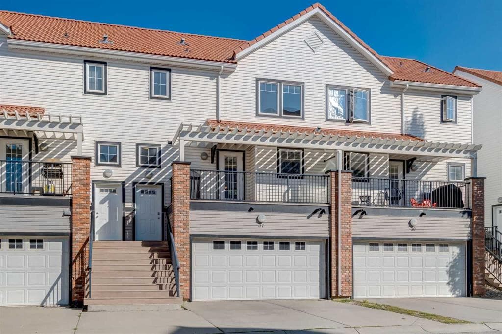 2-bed Townhouse for sale at 37 Royal Oak Plaza NW, Calgary