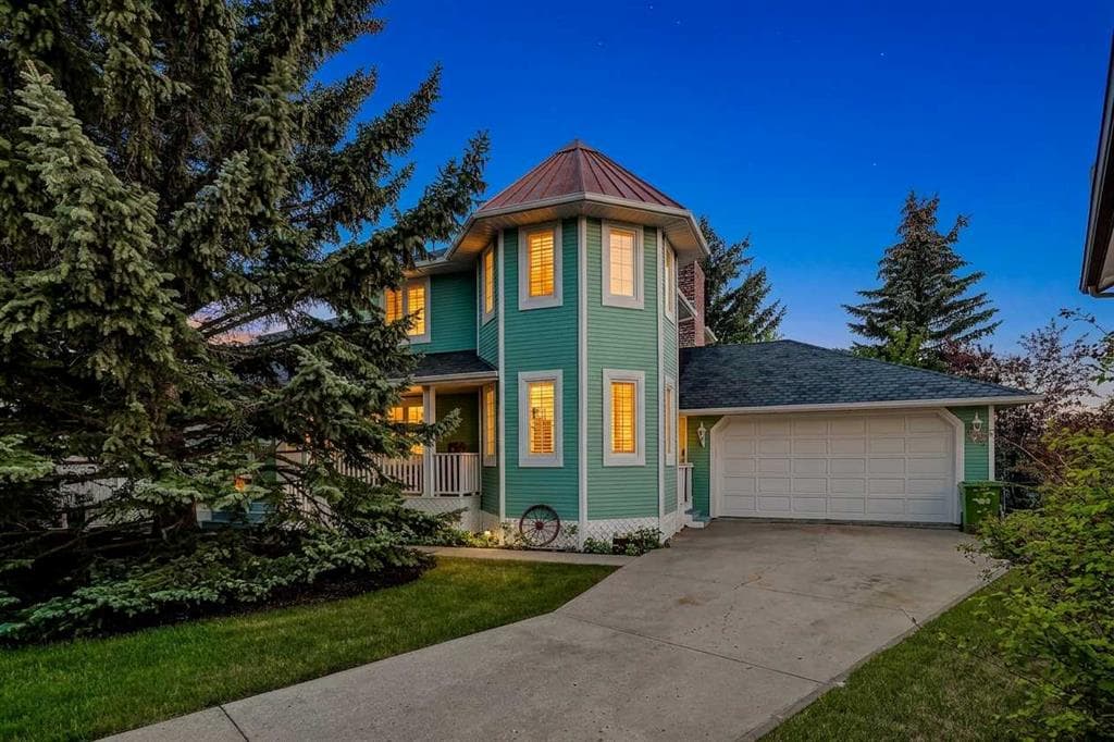 4-bed Detached for sale at 523 Scimitar Bay NW, Calgary