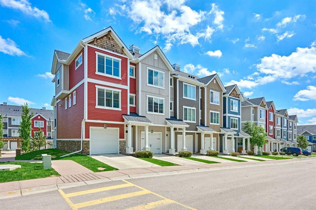 3-bed Townhouse for sale at 101, 355 Nolancrest Heights NW, Calgary