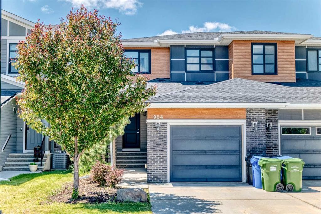 3-bed Semi-detached for sale at 984 Seton Circle SE, Calgary