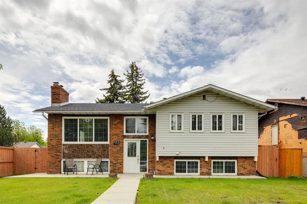5-bed Detached for sale at 755 Whitemont Drive NE, Calgary