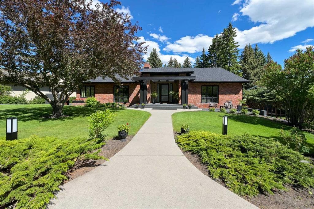 4-bed Detached for sale at 201 Eagle Ridge Drive SW, Calgary