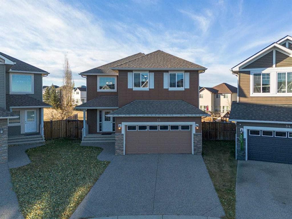 3-bed Detached for sale at 38 Everhollow Green SW, Calgary