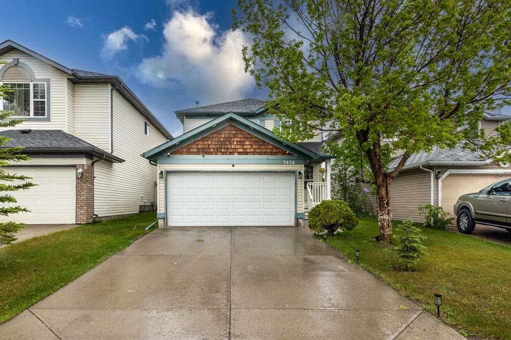 3-bed Detached for sale at 7820 Laguna Way NE, Calgary