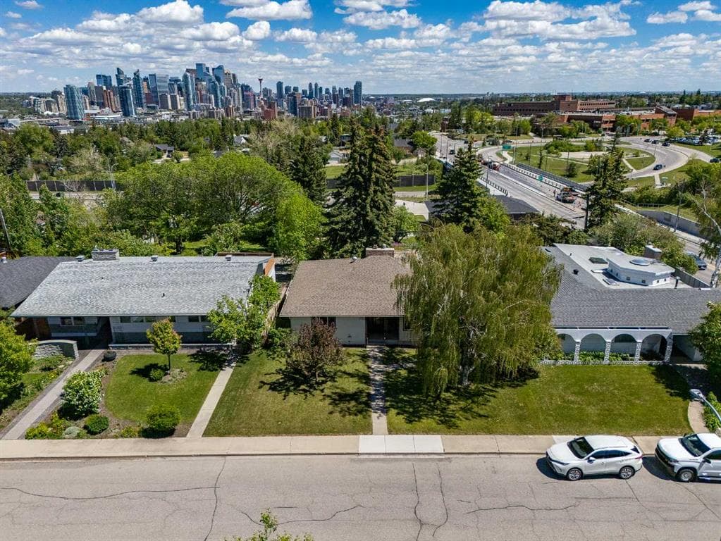 5-bed Detached for sale at 1738 Suffolk Street SW, Calgary