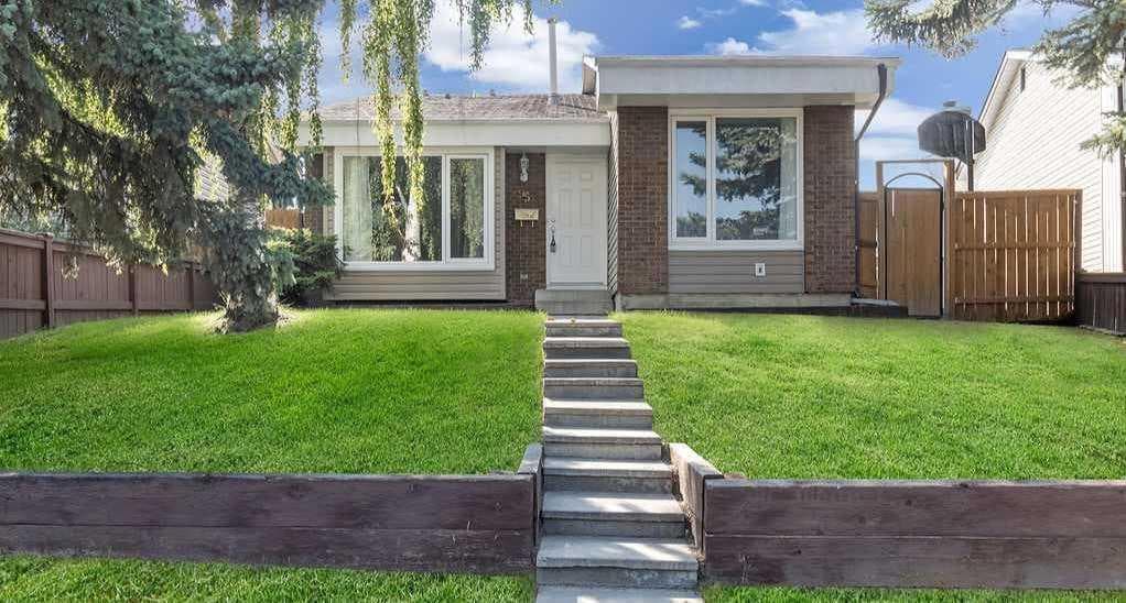 95 Beddington Way NE — photo 1