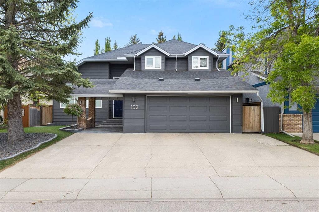 4-bed Detached for sale at 132 Woodhaven Road SW, Calgary