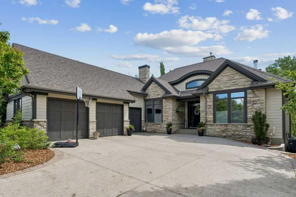 4-bed Detached for sale at 55 Wentwillow Lane SW, Calgary